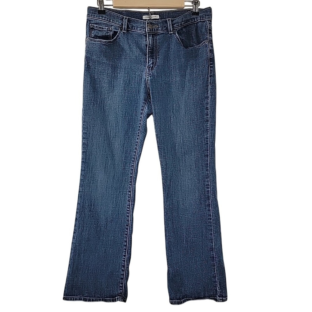 Levi's‎ Women's Classic Bootcut Jeans Size 10 Short 30x30 Medium Wash